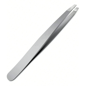 Pinzas de Cejas de Acero Inoxidable con Punta Inclinada, Herramienta de Maquillaje de Alta Precisión para Depilación, Extensión de Pestañas y Vello Facial - Product Image 1