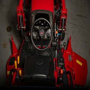Tractor Compacto GC1725M con Sistema 4x4 Confiable, Motor Potente y Utilidad Versátil - Product Image 2