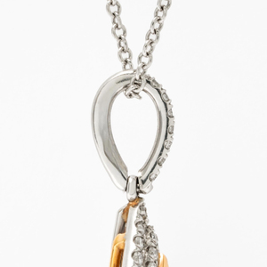 Collar de Lujo en Oro Blanco de 14K con Engaste Pavé, Certificado IGI, con Diamantes y Zafiro Azul Corte Cojín de 41.35ct - Product Image 4