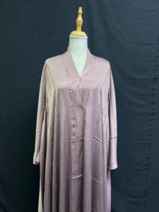 Venta al por mayor: Nueva Abaya estilo Dubái 2026, tradicional islámica para mujer, Abaya saudí de poliéster transpirable hasta el tobillo para primavera, para musulmanas. - Product Image 2
