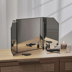 Superior Best Quality <b>Makeup</b> <b>Mirror</b> Clear <b>Mirror</b> Custom Size Tabletop Decorative Metal Home Usage Black Border Desktop <b>Mirror</b> - Product Image 1