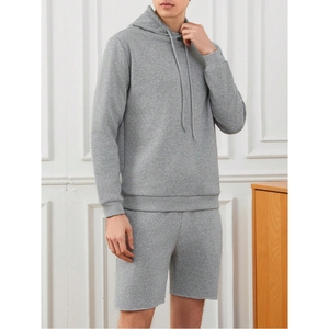 Ensemble de survêtement élégant pour hommes : sweat à capuche et short, idéal pour la gym, tenue décontractée confortable, respirante, avec logo personnalisé - Product Image 5