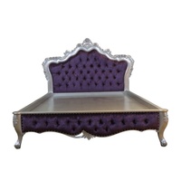 Cadre de lit en bois peint argent, rembourré et tuffeté en tissu velours conçu pour les meubles de chambre à coucher de Style français