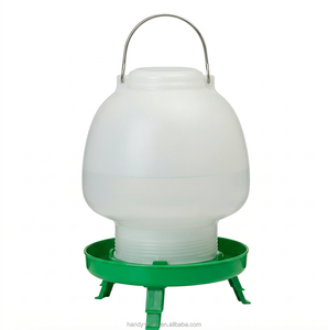 Bebedero de Plástico de 12L con Patas para Pollos y Aves de Corral, Tipo Bola - Product Image 1