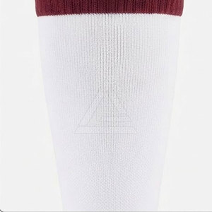 Chaussettes de sport personnalisées pour le cricket, respirantes, anti-humidité, pour la performance des équipes, avec coussinets pour le pied - Product Image 6