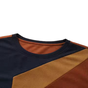 เสื้อยืดคอกลมแขนสั้นทรงหลวมผ้าฝ้าย 100% เป็นมิตรกับสิ่งแวดล้อมสำหรับผู้ชาย - ขายส่งเสื้อผ้าฤดูร้อนแบบ OEM - Product Image 3