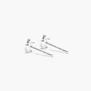 Boucles d'oreilles clous en argent 925 de luxe avec moissanite et diamant, forme étoile, design géométrique élégant, sertissage pavé étincelant, bijoux fins, cadeau - Product Image 6