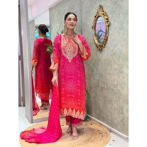 El elegante conjunto de traje de fiesta para mujer incluye parte superior inferior y Dupatta-Beautiful Ensemble - Product Image 5