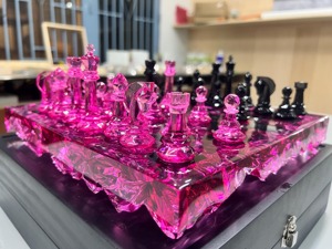 Ensemble d'échecs en résine personnalisé avec boîte, pièces d'échecs de luxe, design artistique fait main pour les nouveaux joueurs - Product Image 6