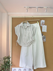SUBICI 600909 Blusa Corta a Rayas para Mujer, Manga Corta, Estilo Casual, con Cordón Ajustable en el Bajo, Venta al Por Mayor, OEM, ODM - Product Image 3