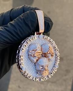 Colgantes y Dijes de Plata 925 de la Mejor Calidad para Hombre, con Incrustaciones de Diamantes Moissanite VVS, Disponibles para la Venta - Product Image 2