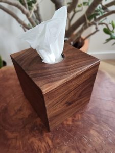 Porta Servilletas de Madera con Cubiertas Adhesivas para Estantes y Bandeja Organizadora para Baño, Dormitorio o Cómoda - Product Image 6