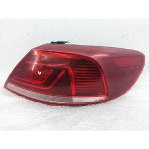 Feu arrière droit d'occasion OEM CC 2012-2016 3C8945208T - Product Image 1
