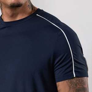 Vente en gros : T-shirt d'été à manches courtes, coupe classique, 100% Coton, 180 grammes, léger, uni, écologique et respirant - Product Image 6