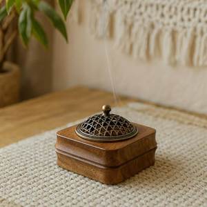 Boîte à encens en bois durable de grande taille pour plusieurs bâtonnets d'encens avec couvercle à fermeture sécurisée - Product Image 5