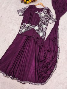 Sari élégant prêt à porter pour les occasions spéciales avec bordure en dentelle et chemisier de luxe - Product Image 4