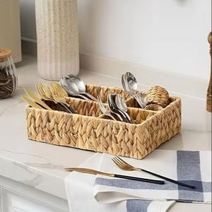 Cesta de Almacenamiento Hecha a Mano con Jacinto de Agua, Ecológica, Hecha en Vietnam, Venta al Por Mayor - Product Image 1