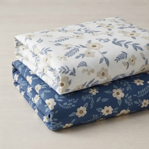 Drap plat classique imprimé floral 100% coton 150tc Grade A, lavable toute saison, Flora nordique - Product Image 1
