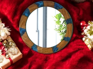 2. Espejo de tocador artesanal de resina y madera VeloraCraft, elegante espejo decorativo hecho a mano con patrones únicos para un estilo moderno - Product Image 6