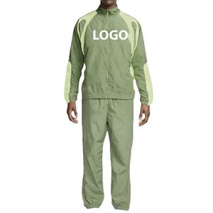 Ensemble de survêtement de sport deux pièces personnalisé pour homme, en nylon et polyester respirant, coupe-vent avec fermeture éclair - Product Image 1