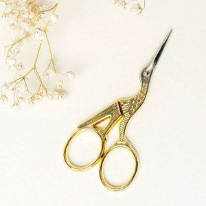Ciseaux de couture Stork vintage dorés à pointe affûtée pour broderie et artisanat, vente en gros - Product Image 3