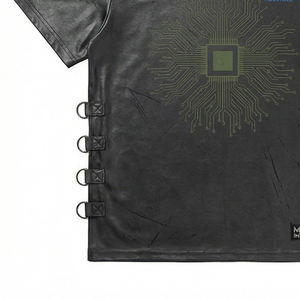 Camiseta premium futurista de estilo urbano con estampado gráfico de circuito, camiseta moderna de moda urbana MALUZA INDUSTRIES - Product Image 2