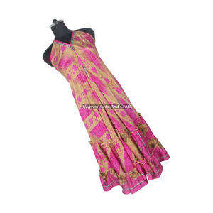 Vestido maxi de sari de seda vintage con estampado de diseño bohemio para mujer, vestido con tirantes, estilo étnico bohemio, multicolor, de verano. - Product Image 3