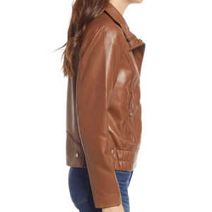 Veste en cuir élégante pour femme, vêtement d'extérieur tendance avec une coupe ajustée confortable et une finition en matériau premium durable - Product Image 2