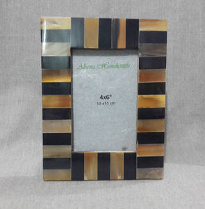 Ensemble de cadres photo modernes minimalistes en résine, personnalisables, vente en gros, décoration intérieure avec incrustation de corne, artisanat naturel mural - Product Image 1