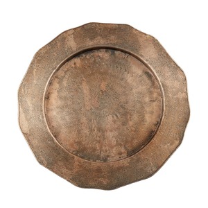 Plato Decorativo de Metal Martillado Vintage con Borde Festoneado, Acabado en Cobre Marrón Antiguo, para Eventos, al Precio Más Bajo - Product Image 1