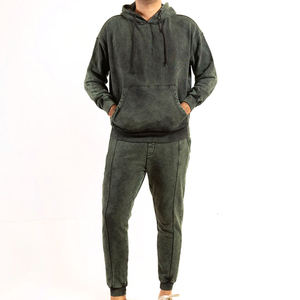 Ensemble de jogging pour homme premium en molleton 100% coton, avec logo personnalisé, pour l'hiver, style streetwear et entraînement. - Product Image 1