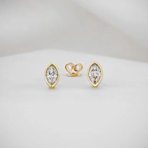 Pendientes de Diamantes Cultivados en Laboratorio con Corte Marquesa y Engaste de Bisel, Oro Sólido de 14K, Certificación IGI, Joyería Minimalista para Fiesta para Mujer - Product Image 1