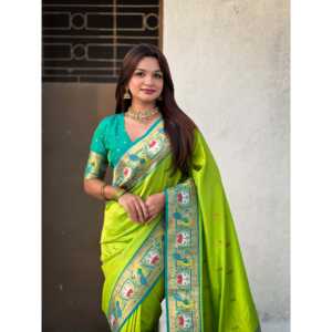 ผ้าไหมพาร็อตกรีนอ่อนนุ่มลายอีลิท วีฟส์ สวาน ราจฮันส์ ไพธานี ซารี ผ้าซารีอินเดียแบบดั้งเดิมที่ถักทอด้วยด้ายซารี - Product Image 2