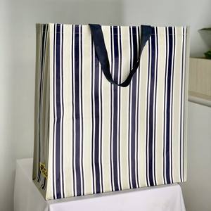 Bolsa de Polipropileno Antiestática con Impresión Flexográfica y Asas para Llevar en la Mano y al Hombro, para Bebidas, en Empaque de Caja - Product Image 3