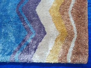 Nouveaux tapis en viscose et bambou tuftés à la main avec support en toile de coton, design persan, antidérapants, à poils coupés - Product Image 5