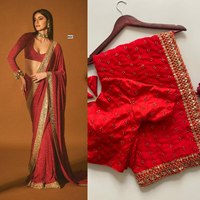 Robe de soirée sobre en soie georgette multicolore, magnifique design et broderies de sequins, inspirée des tenues des actrices de Bollywood, Ananya Panday.