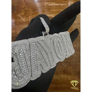 Colgante Personalizado JAYON con Letras en Bloque, Completamente Engastado con Moissanita VVS en Plata de Ley 925 - Product Image 3