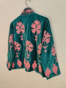เสื้อแจ็คเก็ตกำมะหยี่สีเขียวแฟนซี ปักลายซูซานี งานฝีมือลายดอกไม้ ศิลปะพื้นบ้านสไตล์โบโฮ เสื้อโค้ทฤดูหนาวสำหรับผู้หญิง - Product Image 4