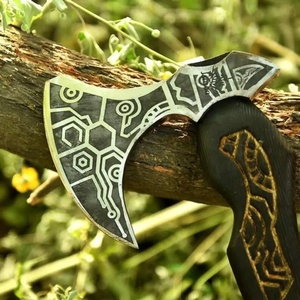 Hacha Tomahawk Personalizada Hecha a Mano con Acero de Alto Contenido de Carbono, Patrón de Panal, Parte Trasera Plana, Empuñadura con Acabado en Ébano, A&M ENTERPRISES - Product Image 3
