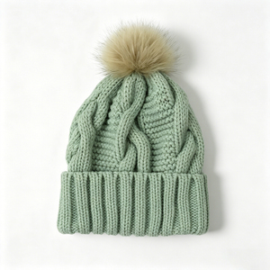 Casquette d'hiver tricotée unisexe en polyester, design personnalisé avec logo, effet luminescent, style vintage, idéale pour les voyages - Product Image 3
