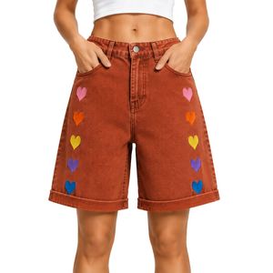 Shorts de mezclilla para mujer, color marrón óxido, con corazón arcoíris bordado, cintura alta, corte holgado informal, dobladillo enrollado, de algodón, moda de verano - Product Image 1