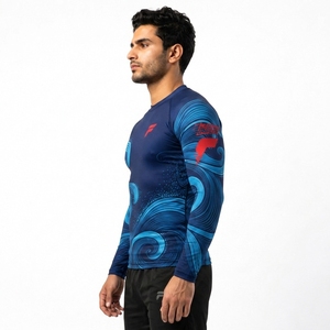 Camiseta deportiva versátil diseñada para entrenamiento, actividades al aire libre y deportes activos, con comodidad duradera para las sesiones de entrenamiento. - Product Image 6