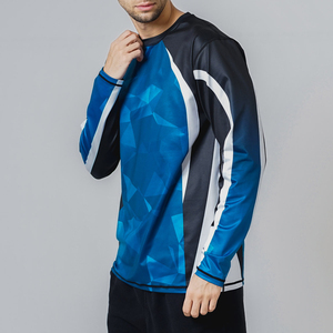 Camiseta de Protección Solar para Hombre, Lisa, Teñida, Fabricada en Fábrica, a Precios Razonables, Personalizada con Estampado, Manga Corta, Poliéster y Elastano - Product Image 1