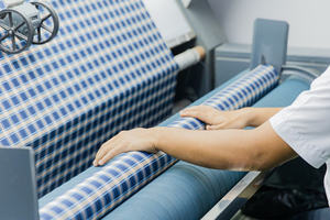 Aristino เสื้อเดรสระบายอากาศลายทางของผู้ชายกันยับ ALS1920Z - Product Image 6