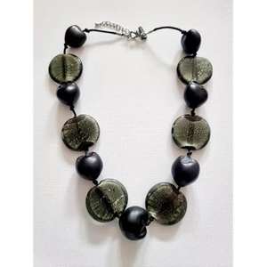 Collier en résine artisanale de qualité supérieure avec design en cristal pour femmes, pendentifs de mode, bijoux de mode. - Product Image 2