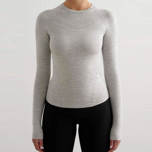 Camiseta de manga larga ajustada con orificios para los pulgares, ropa deportiva para mujer, ropa de yoga ajustada al cuerpo, camiseta de ejercicio para verano - Product Image 1