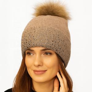 Gorro de Invierno 2026, Nuevo, Tejido Acrílico 100%, con Borlas, Bordado a Mano con Pedrería, de Alta Calidad, Precio al por Mayor - Product Image 1