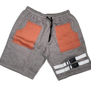 Shorts de sport en polyester personnalisés à volants unisexe, collection 2026, vente chaude - Product Image 1