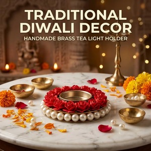 Lanterne Diya Classique Rouge Indienne en Laiton avec Fleurs, Porte-Bougie Traditionnel pour Bougies Chauffe-Plat, Décoration de Table Perlée pour Mariage et Anniversaire - Product Image 2