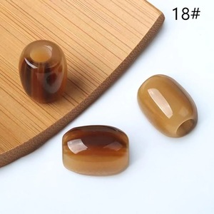 Kit de manualidades DIY de pulseras de cuentas sueltas facetadas de resina verde de ILAHI con patrón de Uttar Pradesh para ocasiones especiales - Product Image 1